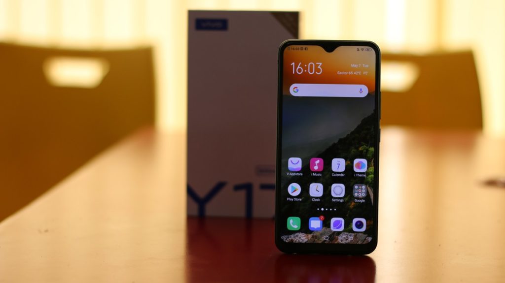 Vivo Y17 with box