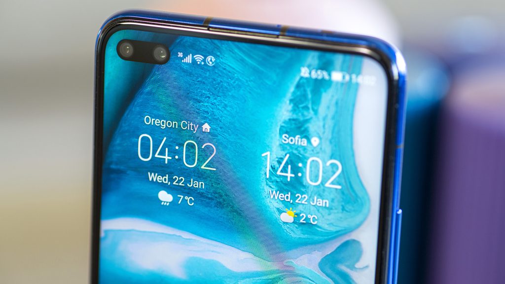 Honor V30 Pro Big punch hole display