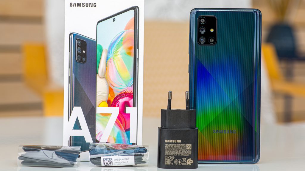 Samsung Galaxy A71 in t5he box