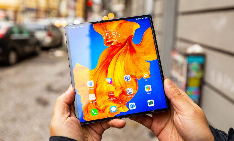 Huawei Mate Xs available to buy in the market on March 5