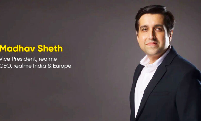 Realme CEO tests the gaming capabilities of Realme 7