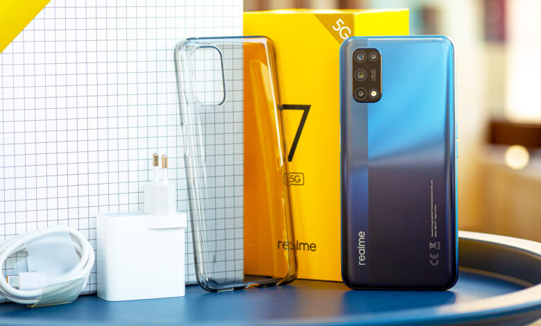 Realme 7 5G in The box