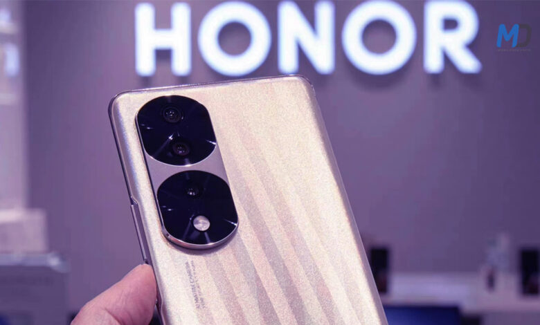 Honor 70 and 70 Pro appear in official renders, leaked live imag