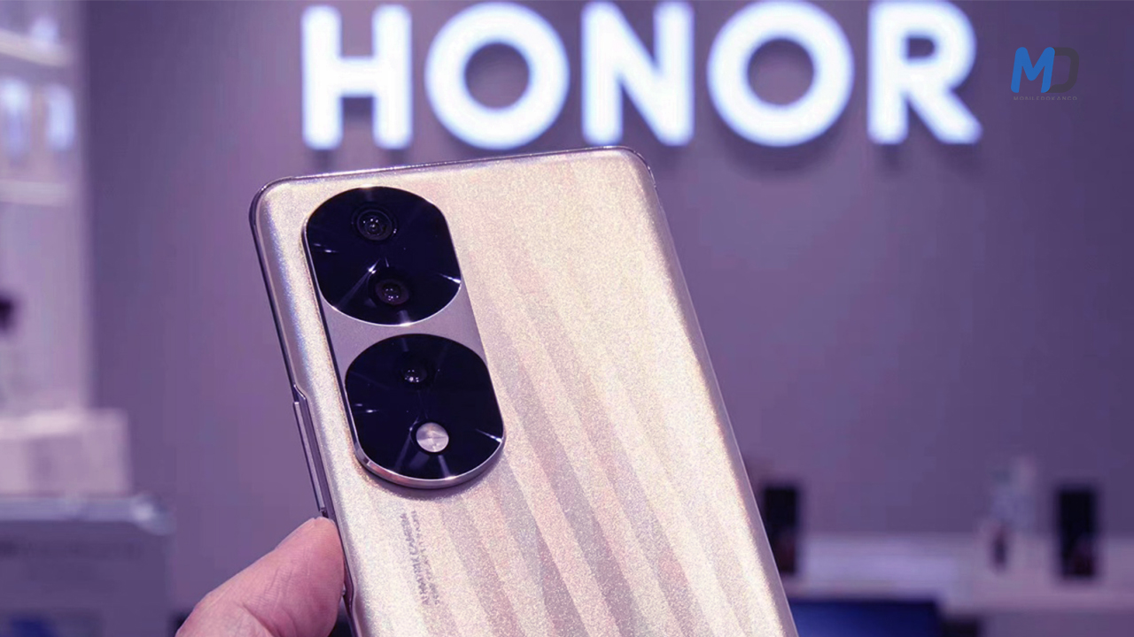Honor 70 and 70 Pro appear in official renders, leaked live imag