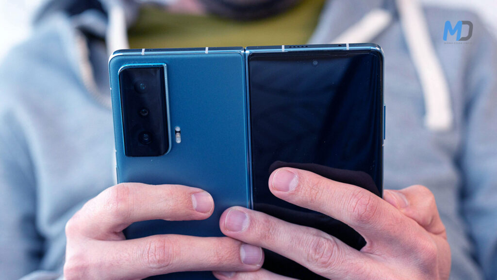 Honor Magic Vs review image