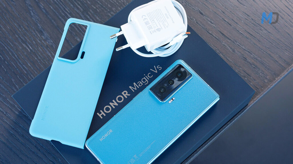 Honor Magic Vs unboxing image