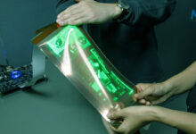 LG Display shows off a 12" display that can stretch to 14" featu