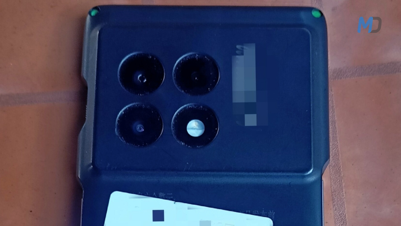 OnePlus 11R leaked photos that revealed the screen and confirmed