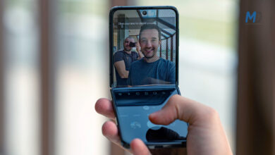 Samsung's new ad tells iPhone users that "the Galaxy awaits you."