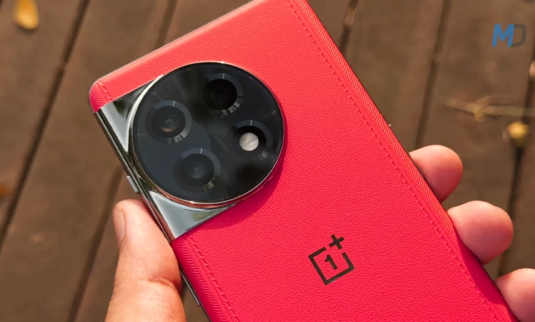 OnePlus 11R Solar Red review has come out