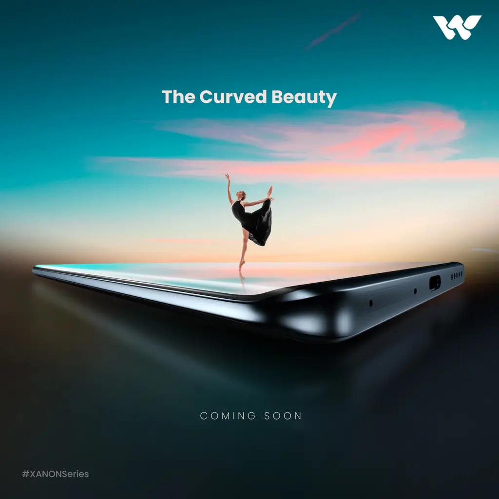 Walton Teases Excitement with Curve display