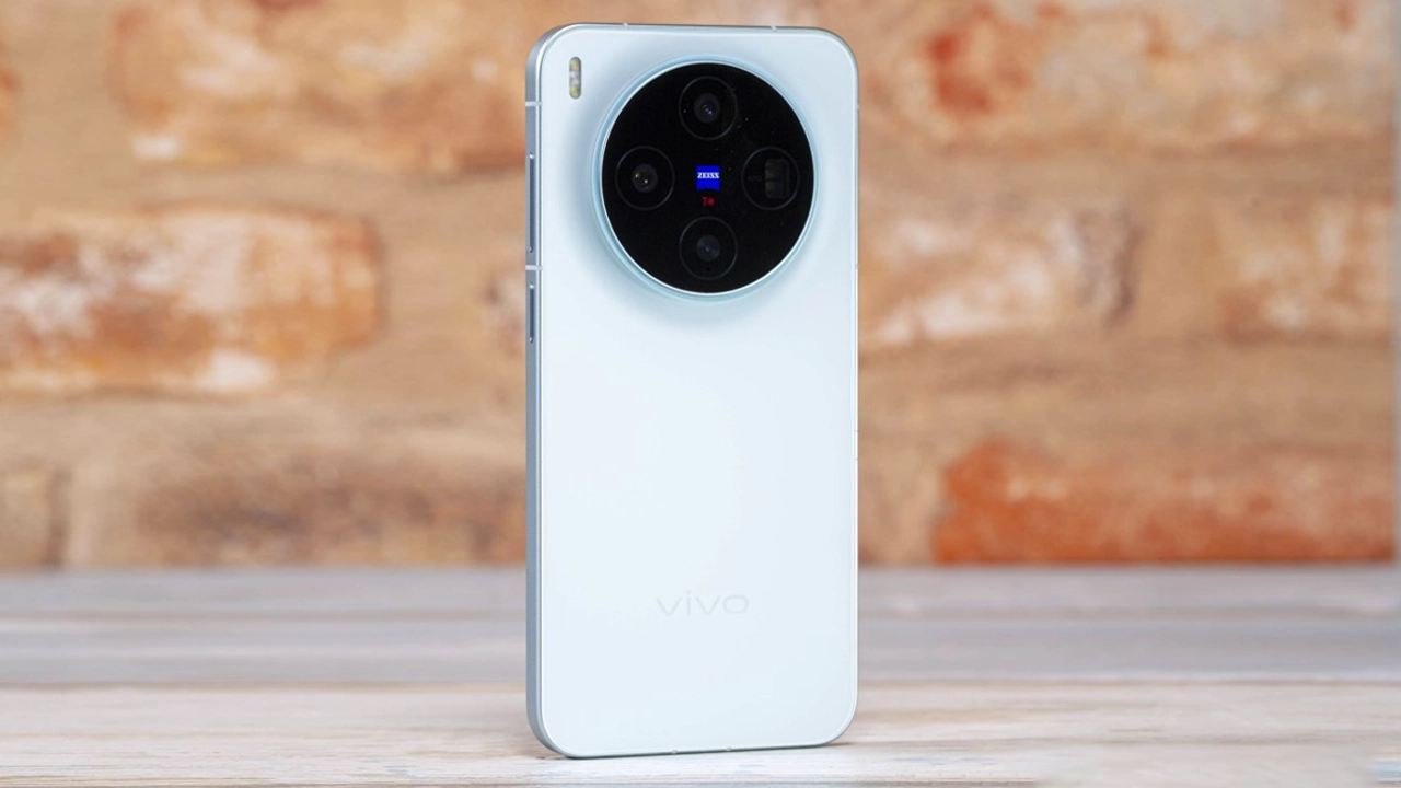 vivo X500 camera specifications leaked, 50MP Sony sensor and 64MP periscope tipped