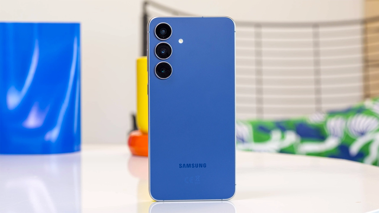 Samsung Galaxy S26 FE camera leak suggests no major upgrade