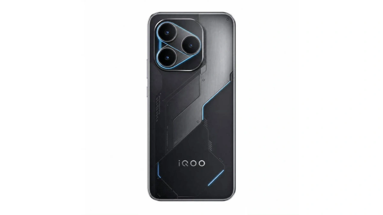 iQOO 16 tipped with Industry’s best 2K 165Hz OLED display and 8,400mAh battery